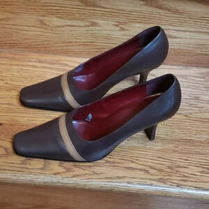 Maripe' 8M Retro brown/tan leather 2.5" heels